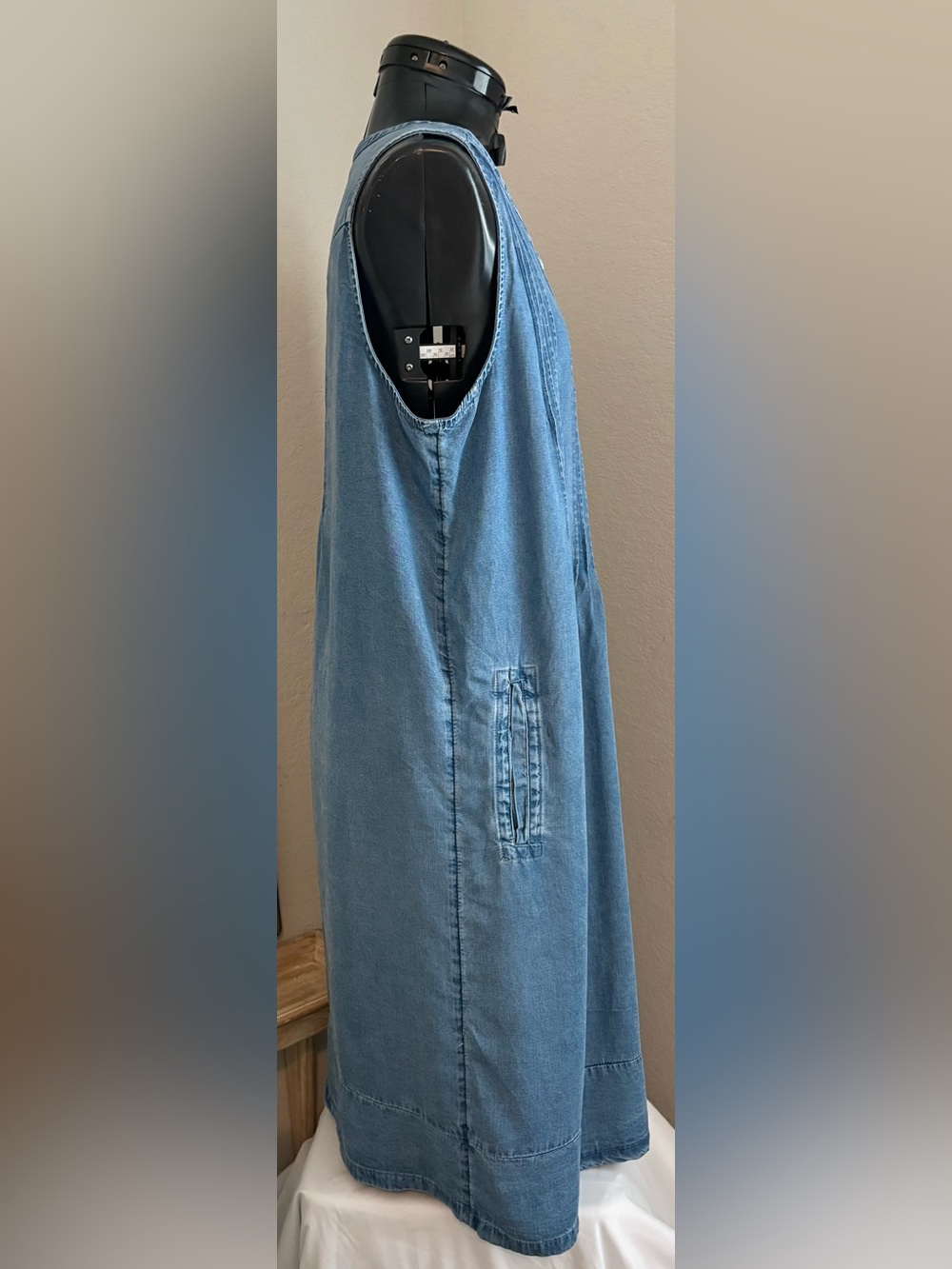 COLDWATER CREEK TENCEL DRESS Women’s Denim Sleeveless Size Medium. - Picture 4 of 7
